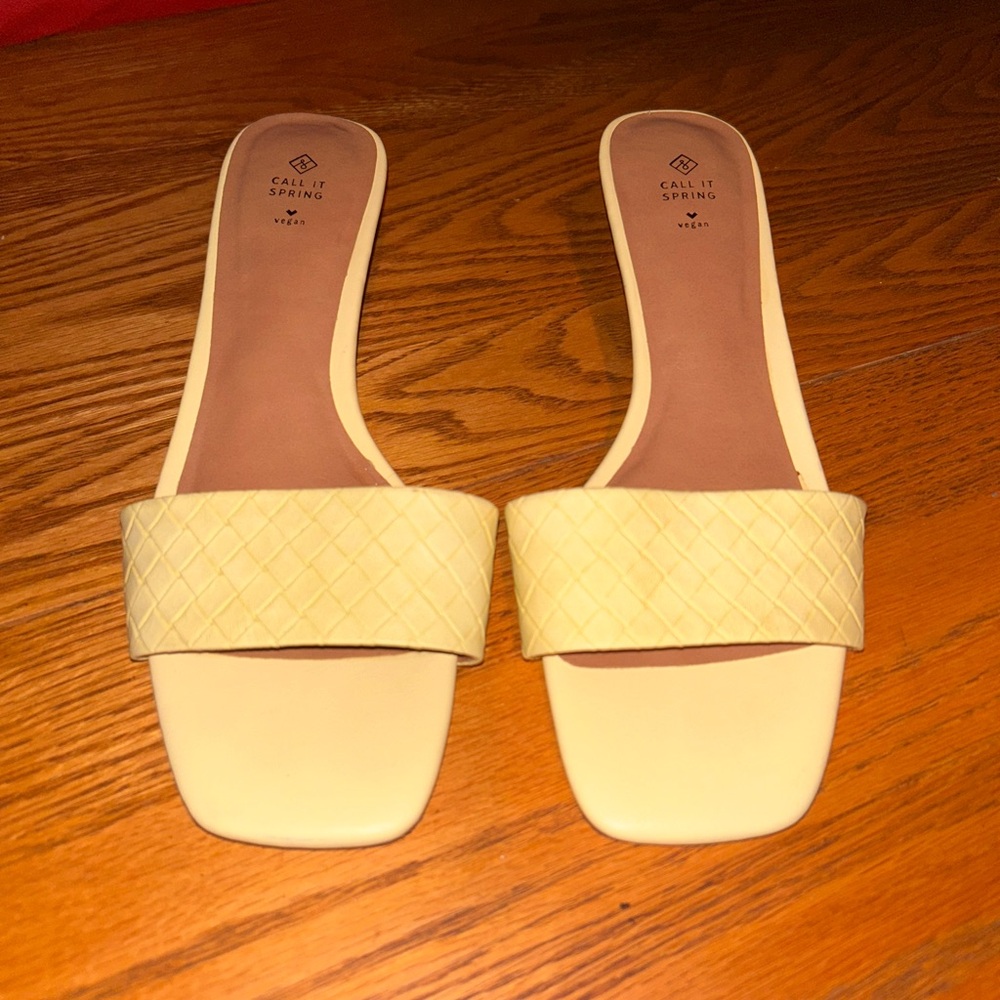 Call it spring kitten heels